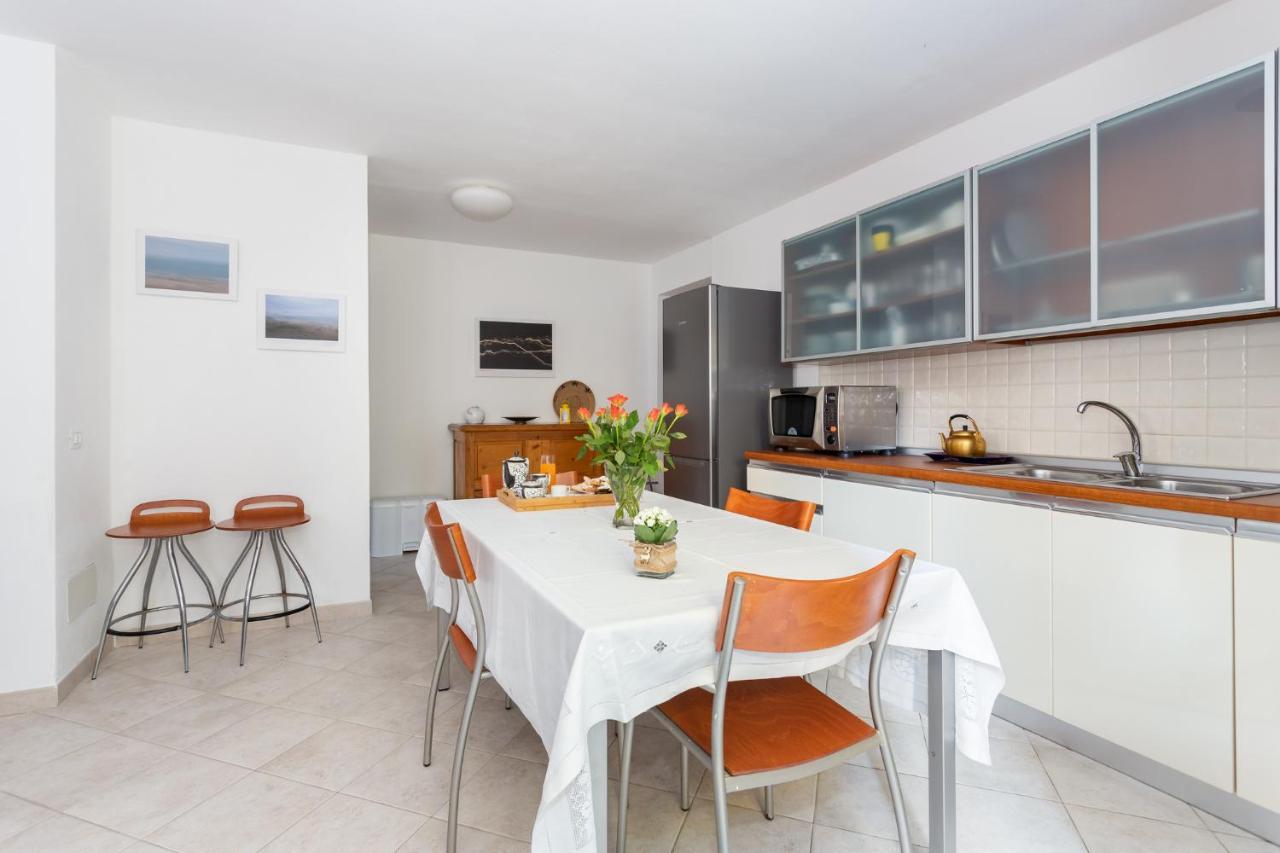Spacious 3-Bedroom Apartment With Courtyard In Tempio Pausania - Perfect For Families Экстерьер фото