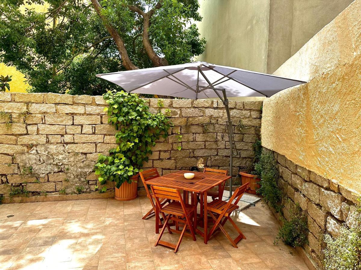 Spacious 3-Bedroom Apartment With Courtyard In Tempio Pausania - Perfect For Families Экстерьер фото