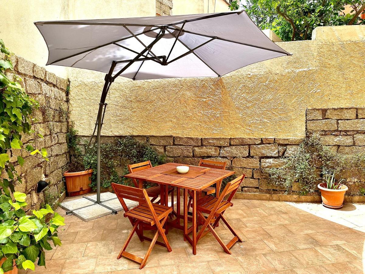 Spacious 3-Bedroom Apartment With Courtyard In Tempio Pausania - Perfect For Families Экстерьер фото